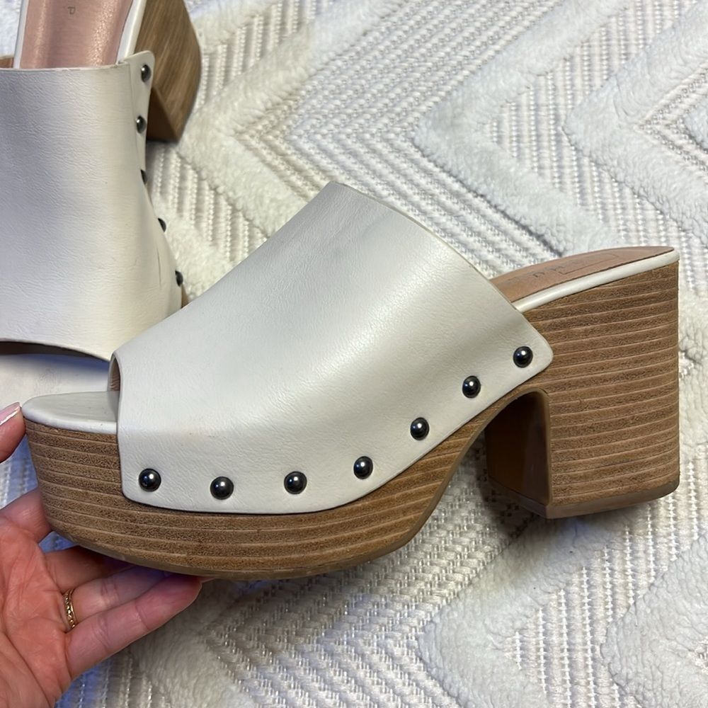SHU SHOP - Gina Open Toe Clog Wedge Heel - Picture 5 of 14